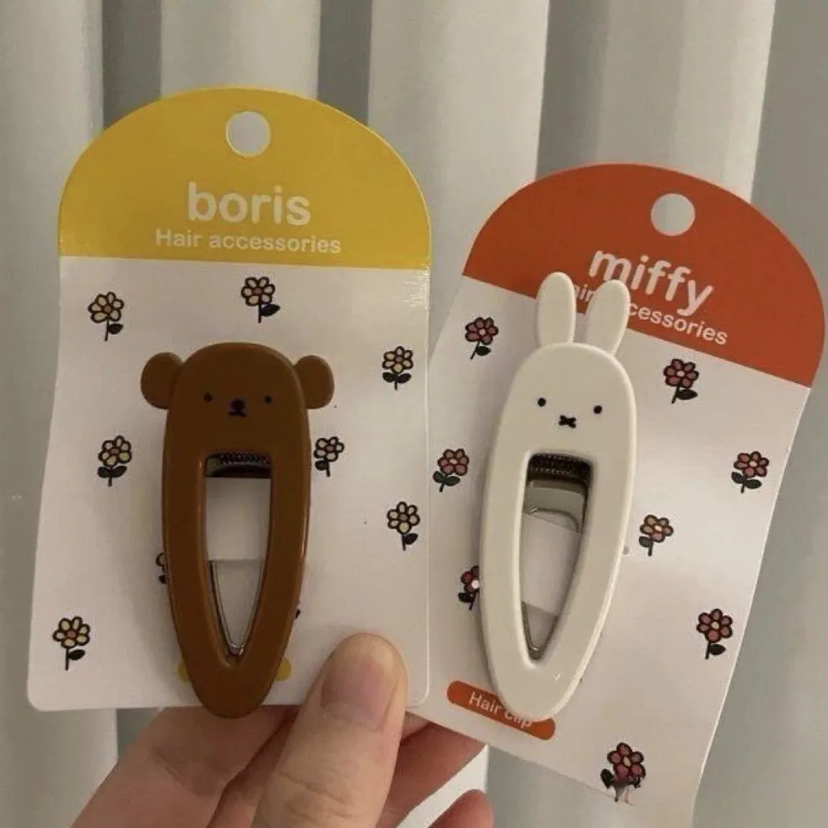 ミッフィーのウサギのヘアクリップ。かわいらしくておしゃれなヘ - Embroidery Reddit のレビューと価格